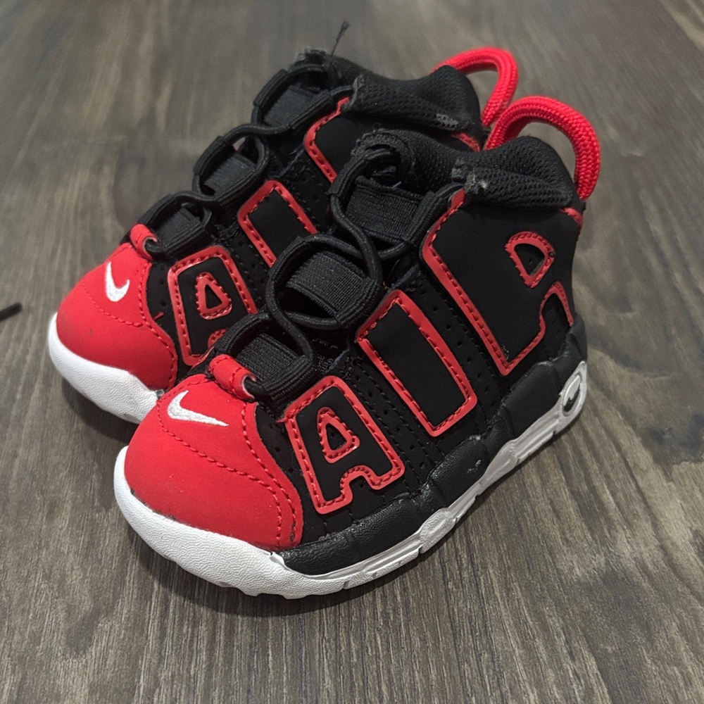 Nike Kids Black and Red Sneakers